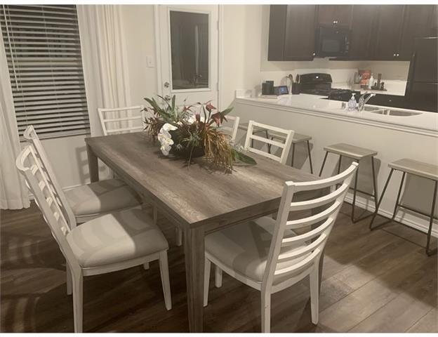 Building Photo - 2226 Nightgrove Cir