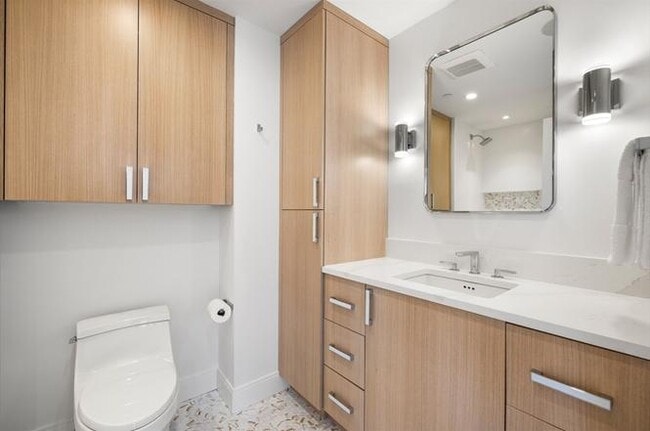 Building Photo - 700 Harrison Ave