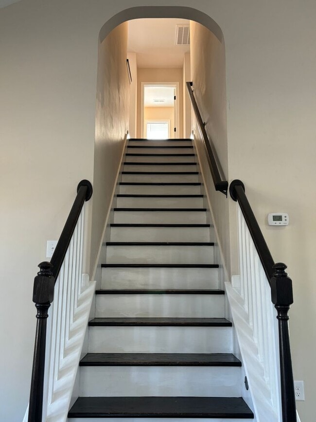 Building Photo - Sensational on Sundown