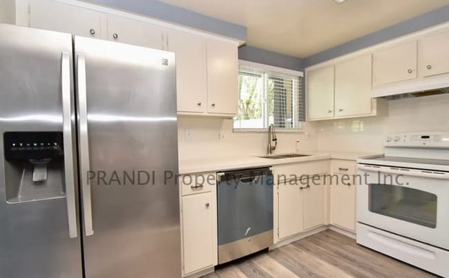 Building Photo - 45 Grande Paseo