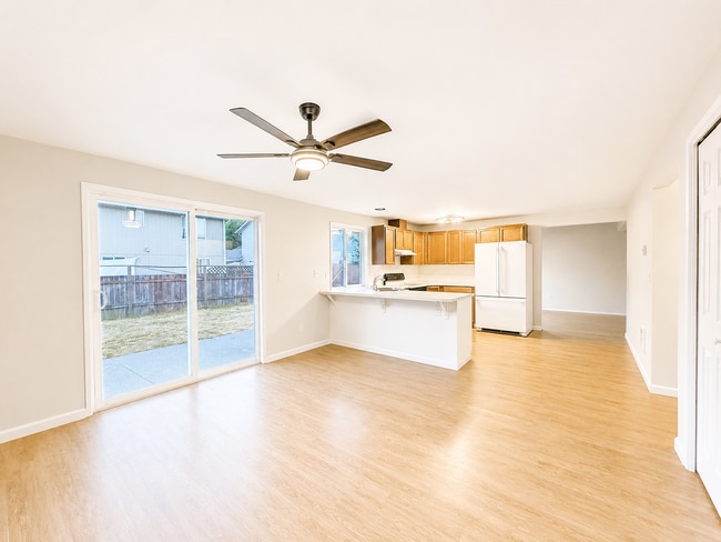 Building Photo - Beautifully Updated 4-Bedroom Home in Woodland, WA – Pet Friendly