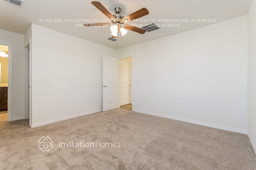 Building Photo - 6156 Whispering Gln Dr