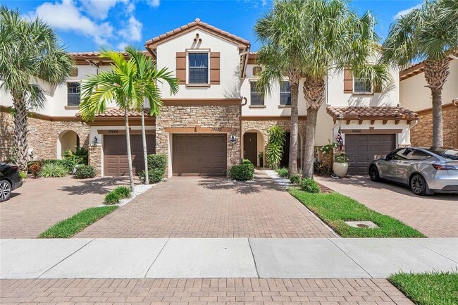 Building Photo - 10450 Wellington Parc Dr