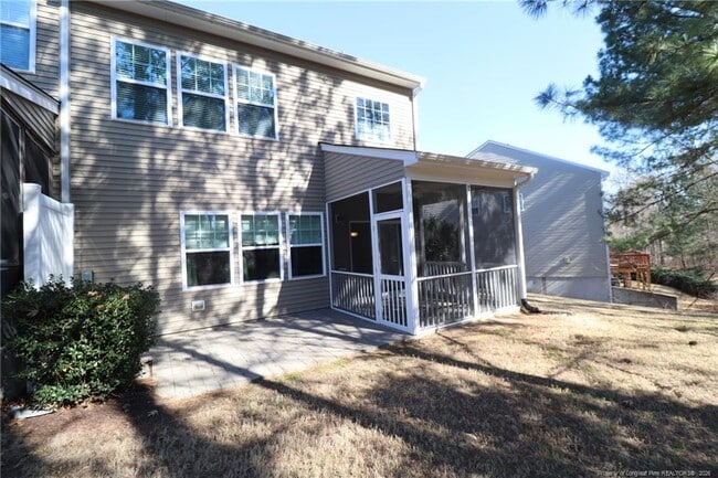 Building Photo - 208 Kylemore Cir