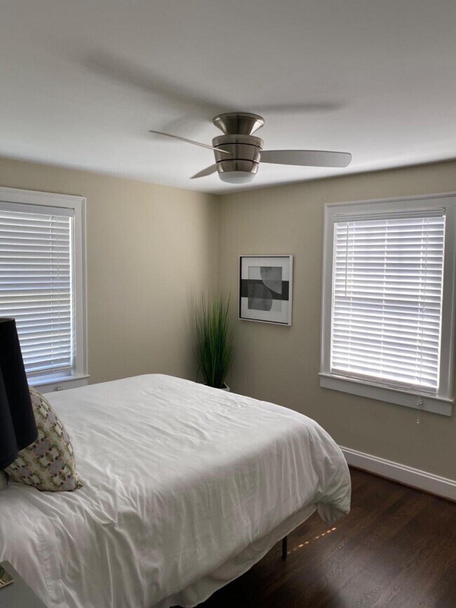 Building Photo - 318 Arcadia Park