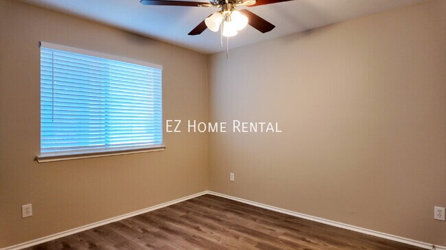 Building Photo - 23919 Clipper Hill Ln