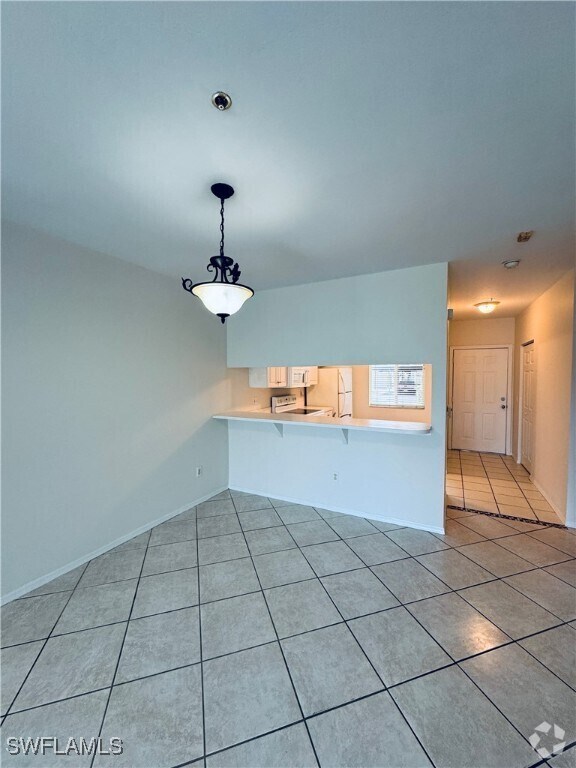 Building Photo - 14831 Park Lake Dr