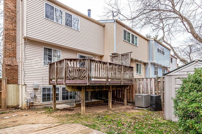 Building Photo - 5328 Larochelle Ct