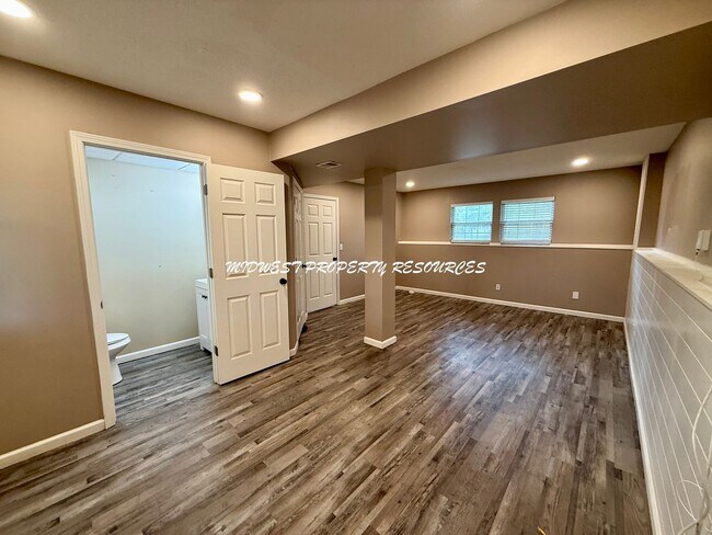 Building Photo - Lee's Summit Schools! 3 Bedroom/2.5 Bath H...