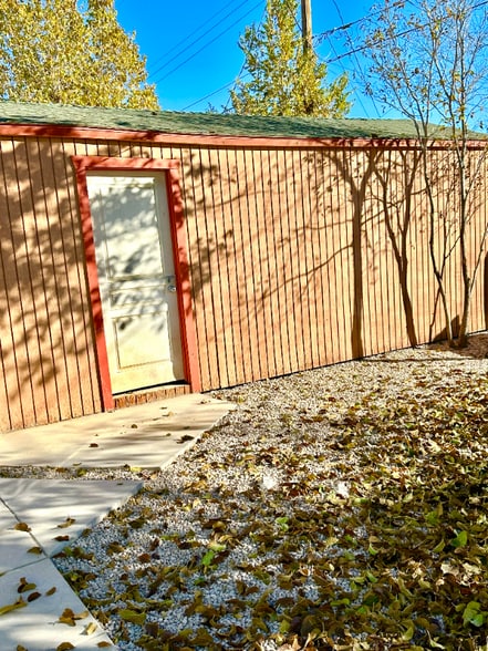 Building Photo - 1010 Indian Wells Rd