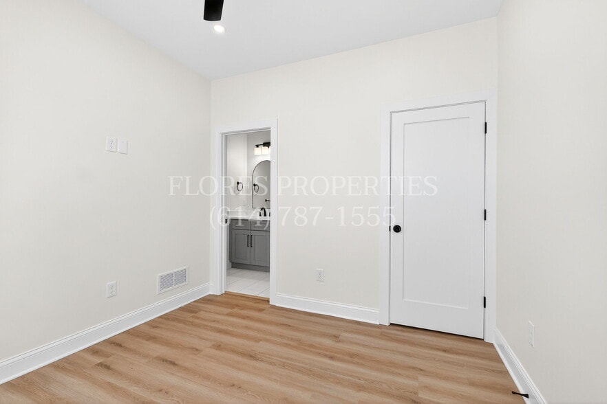 Building Photo - 698 S 22nd St