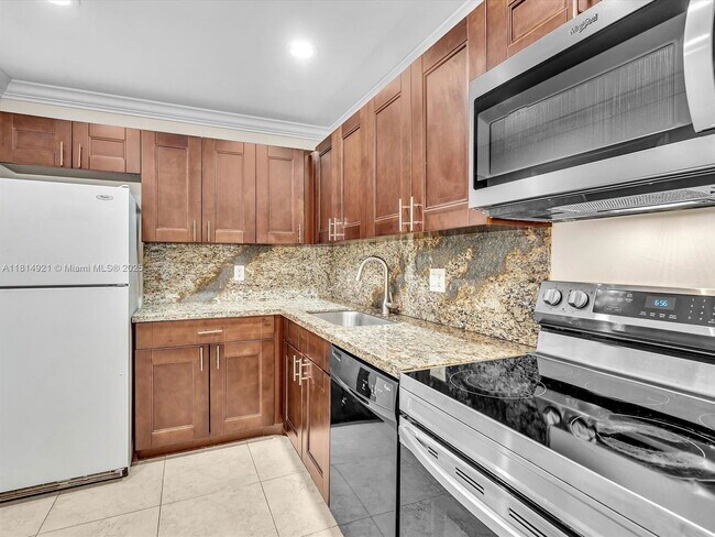 Primary Photo - 614 NW 13th St