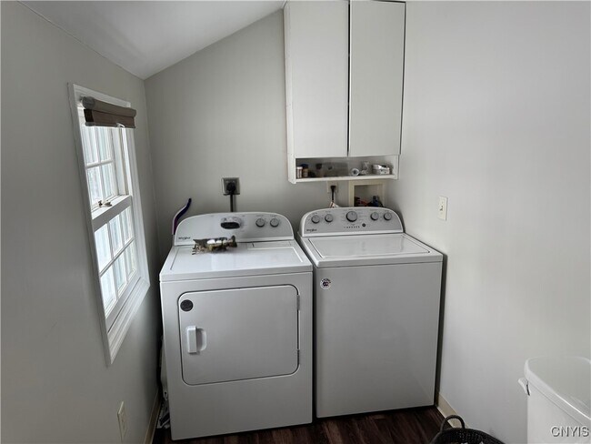 Building Photo - 3956 Nelson Heights