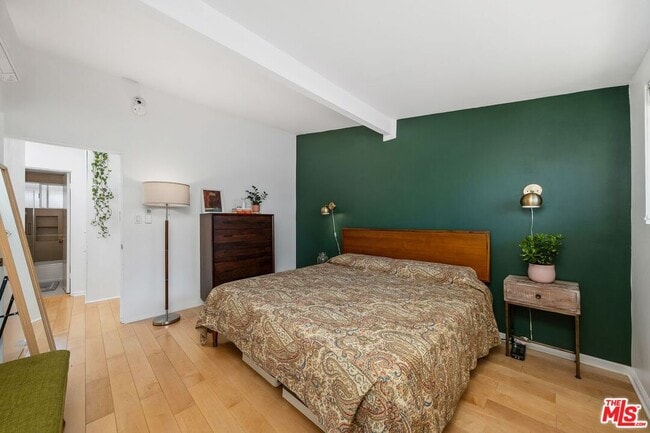 Building Photo - 4040 Grand View Blvd