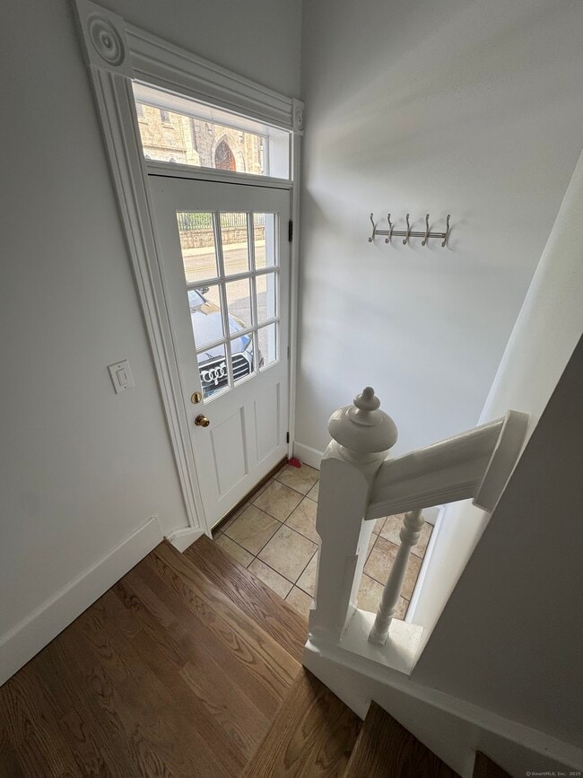 Building Photo - 66 Church Ln