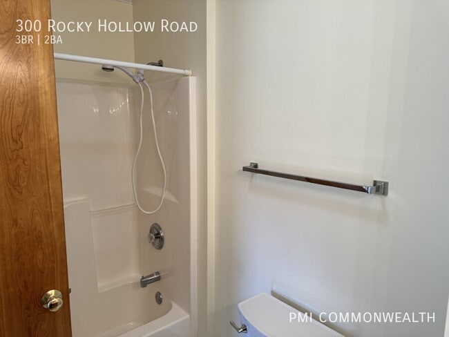 Building Photo - 300 Rocky Hollow Rd