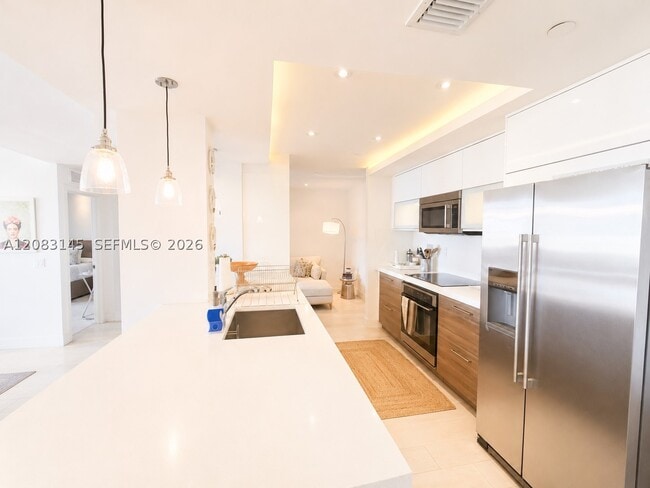 Building Photo - 151 Crandon Blvd