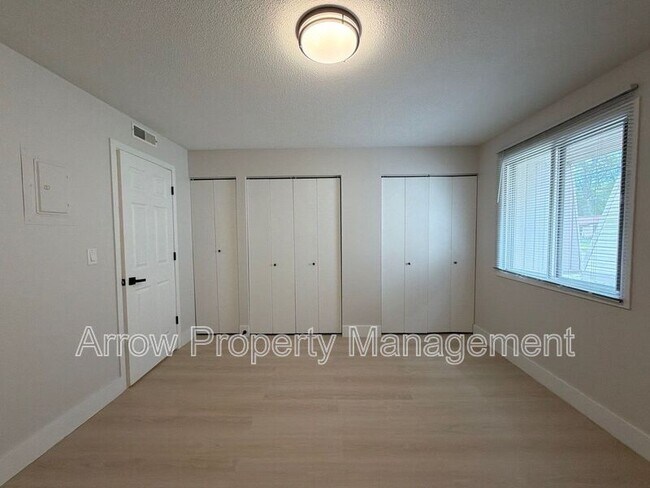 Building Photo - 3619 N 60th St