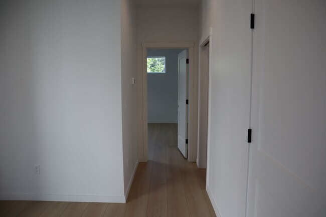 Building Photo - Home Downtown CDA!