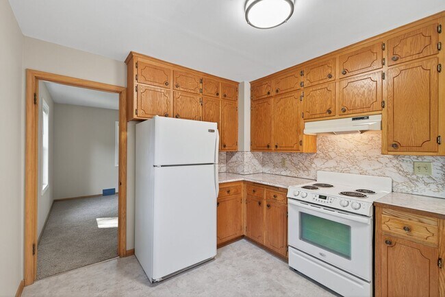 Building Photo - Acreage Property