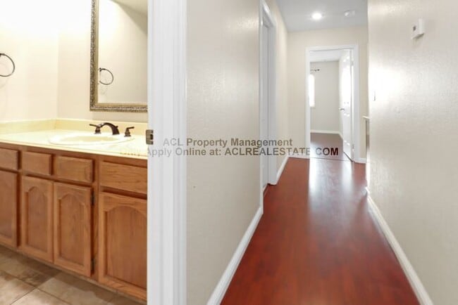 Building Photo - Spacious, Single Story Northgate Home For Rent
