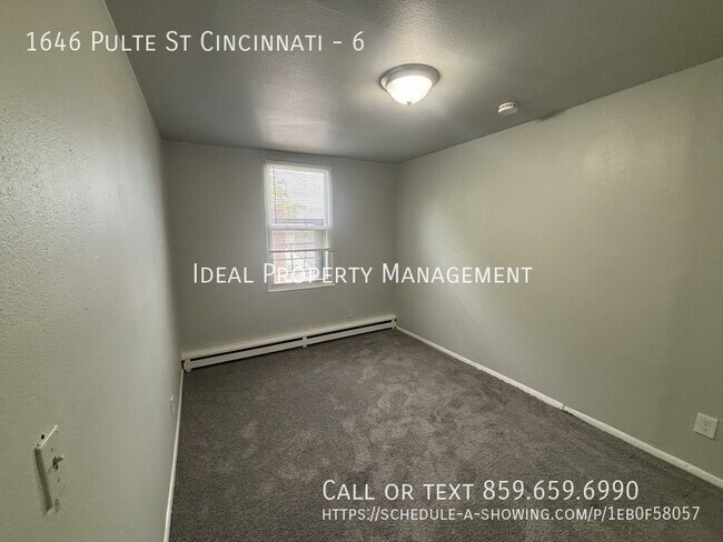 Building Photo - 1646 Pulte St