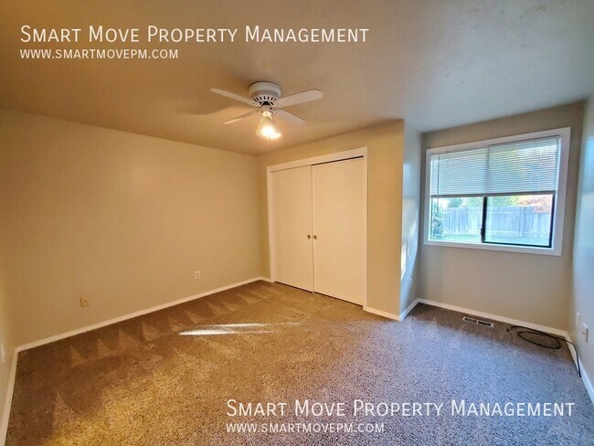 Building Photo - 4418 N Oxbow Pl