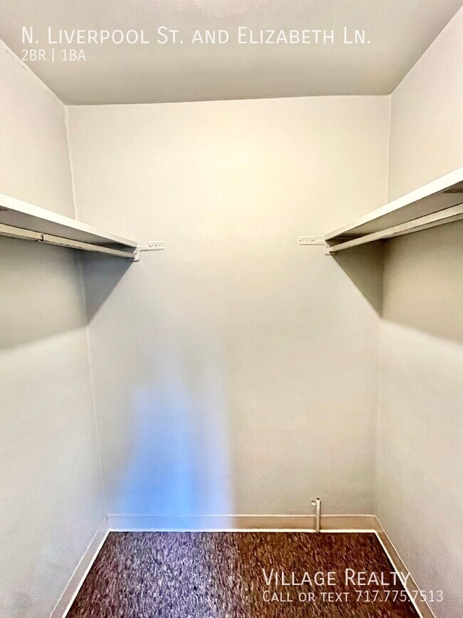 Building Photo - 75 N Liverpool St