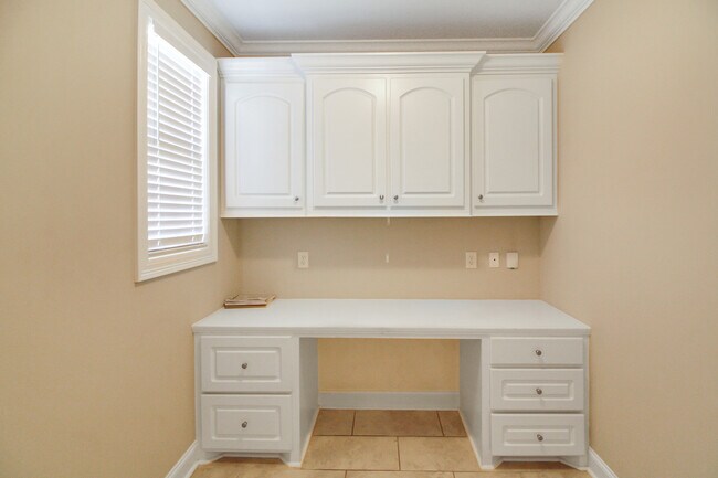 Building Photo - 203 Buttonwood Ln