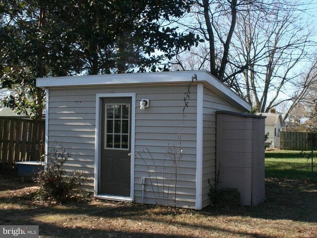 Building Photo - 809 Bancroft Ave