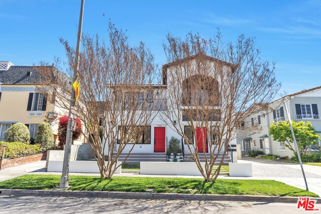 Building Photo - 1024 1/2 Masselin Ave