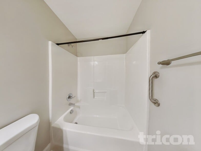 Building Photo - 335 Oxfordshire Dr