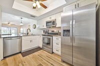 Building Photo - SHORT TERM - 2/2 Cinnamon Cove Furnished C...