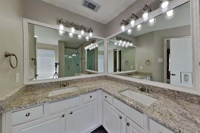 Building Photo - 2810 Bristlecone Dr