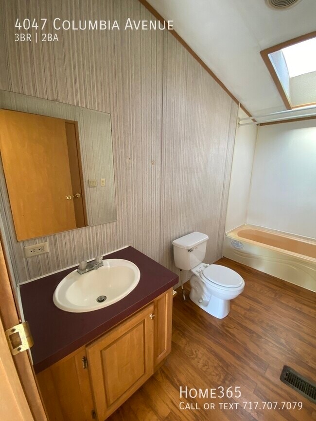 Building Photo - Three Bedroom Mobile Home