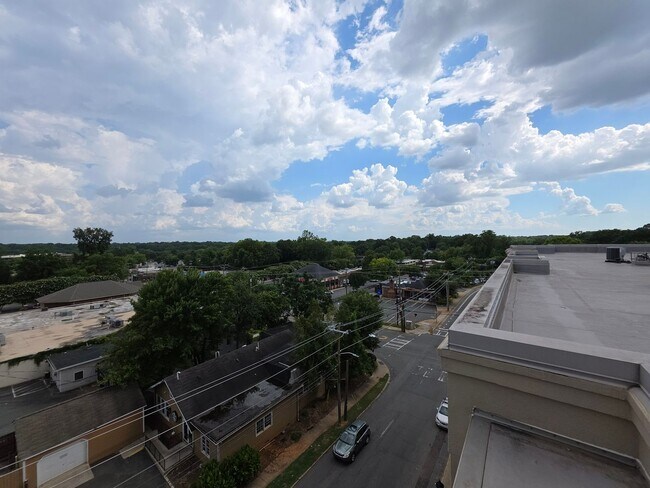 Building Photo - BH-fleh1315