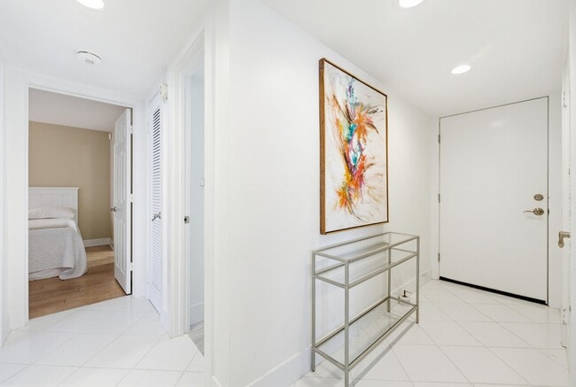 Building Photo - 2505 S Ocean Blvd