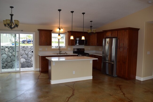 Building Photo - 1767 Kilauea Ave