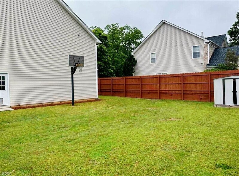 Building Photo - 1133 Hawthorn Ln