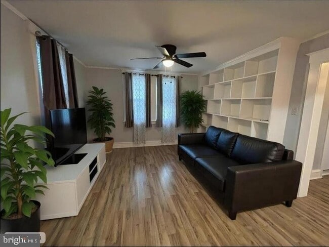 Building Photo - 1806 Garrett Rd