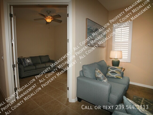 Building Photo - 11070 Esteban Dr