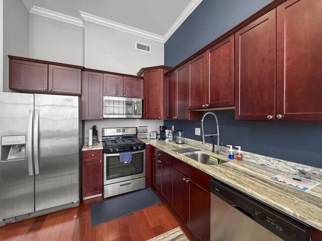 Building Photo - 1421 N 5th St