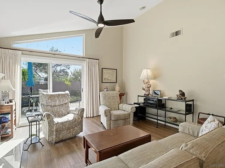 Building Photo - 1859 Hill Top Ln