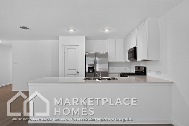Building Photo - 412 Sambal Dr