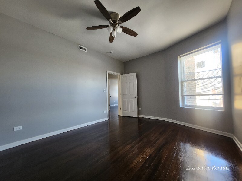 Building Photo - 3658 S Indiana Ave