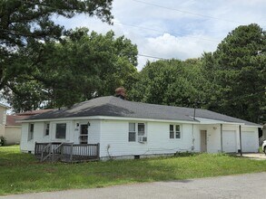 Building Photo - 2300 South St