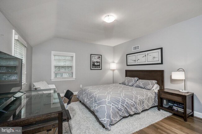 Building Photo - 6007 Welborn Dr