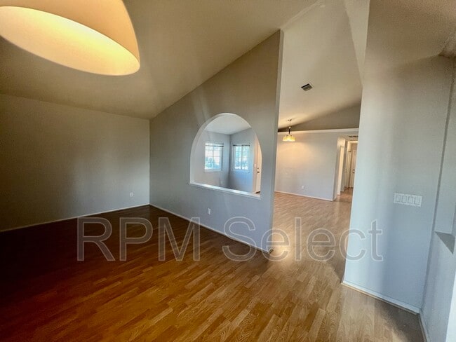Building Photo - 1180 Camellia Ln