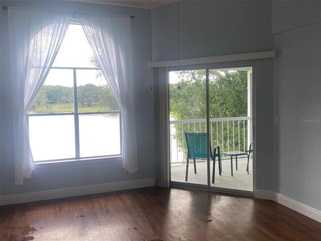 Building Photo - 2612 Grassy Point Dr