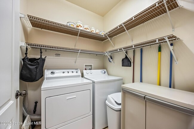 Building Photo - 6450 Borasco Dr